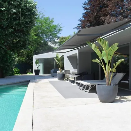 Boomerang House - Luxury House Next To City Park Villa