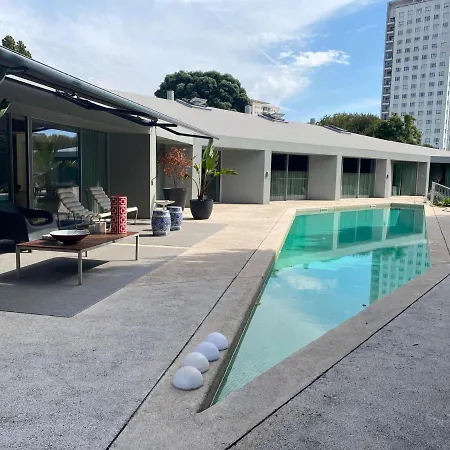 Boomerang House - Luxury House Next To City Park