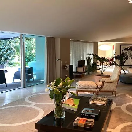 Villa Boomerang House - Luxury House Next To City Park